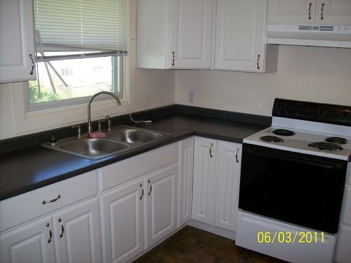 402 NW Benton Ave #402 - Photo 2 of 4