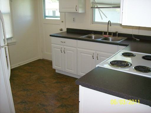 402 NW Benton Ave #402 - Photo 3 of 4