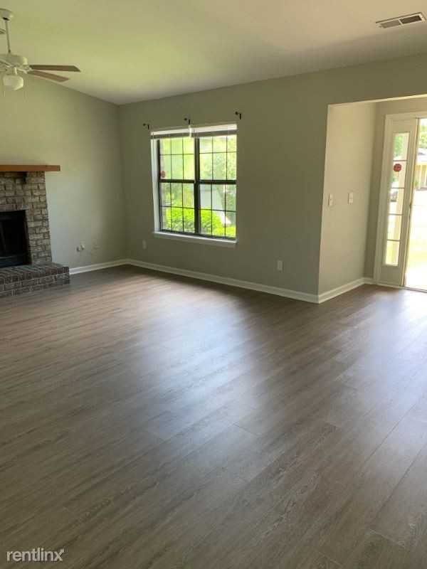 406B 406b Erskine Dr - Photo 3 of 12