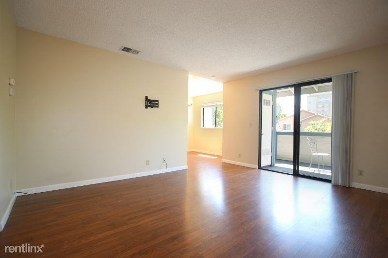 1386 Palm St - Photo 2 of 21