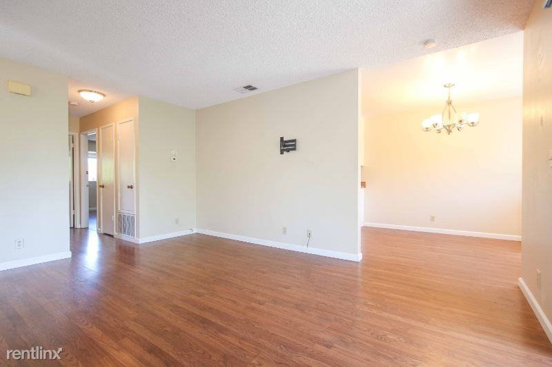 1386 Palm St - Photo 3 of 21