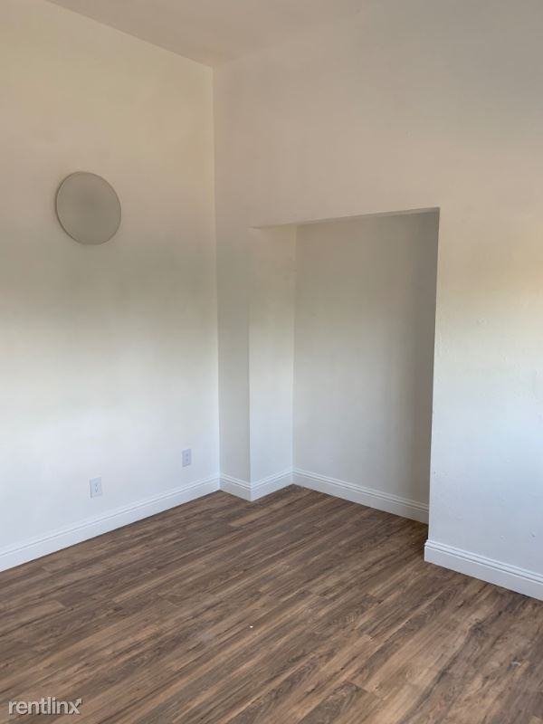 895 Willow St A - Photo 3 of 15