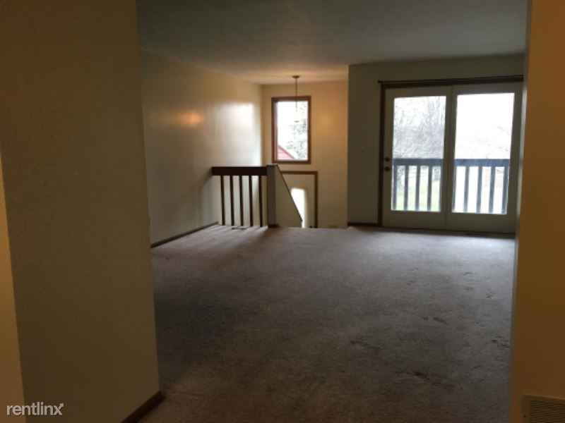 11137 Glenpark Rd Ne B - Photo 3 of 13