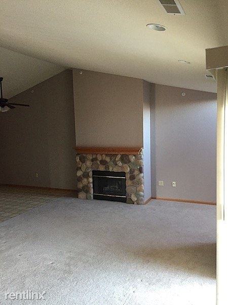 3026 Meyer Court - Photo 3 of 32