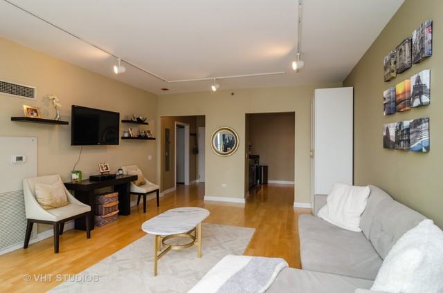 8 W Randolph St #2407 - Photo 3 of 11