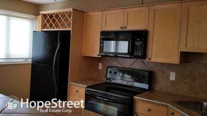 823 5 St Ne - Photo 3 of 16