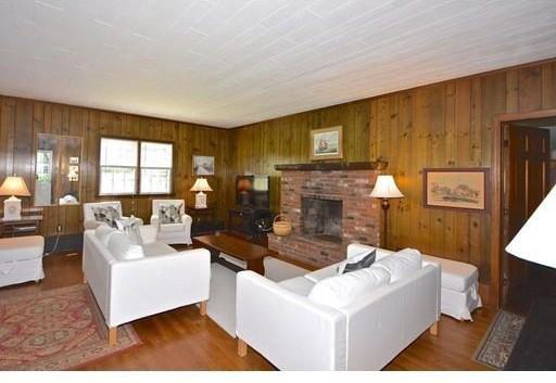 32 Pearl St - Photo 2 of 5