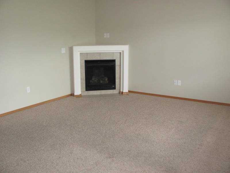 825 N Foxridge - Photo 3 of 14