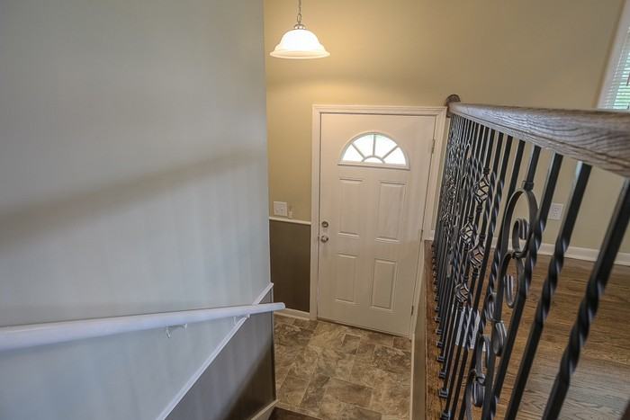 1233 Dickinson Rd - Photo 3 of 23