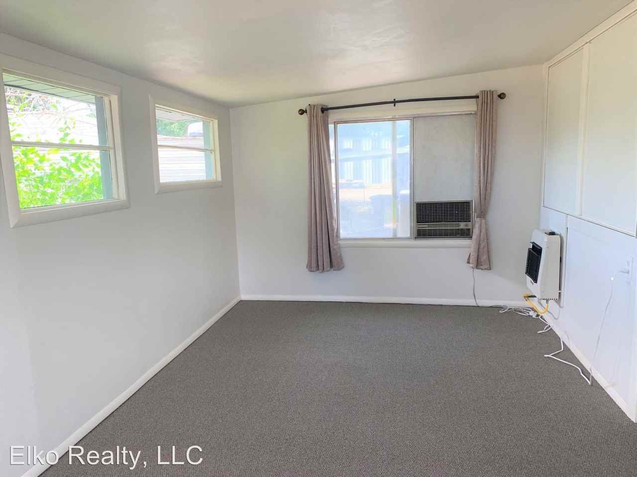 906 Camp Street - Photo 3 of 10