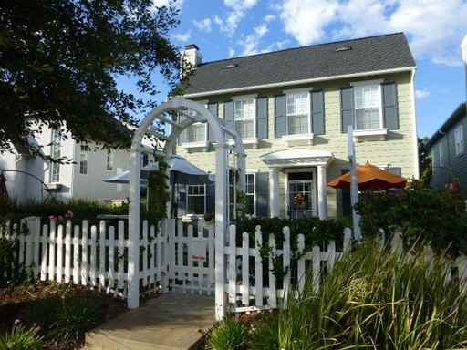 23914 Windward Ln - Photo 2 of 37