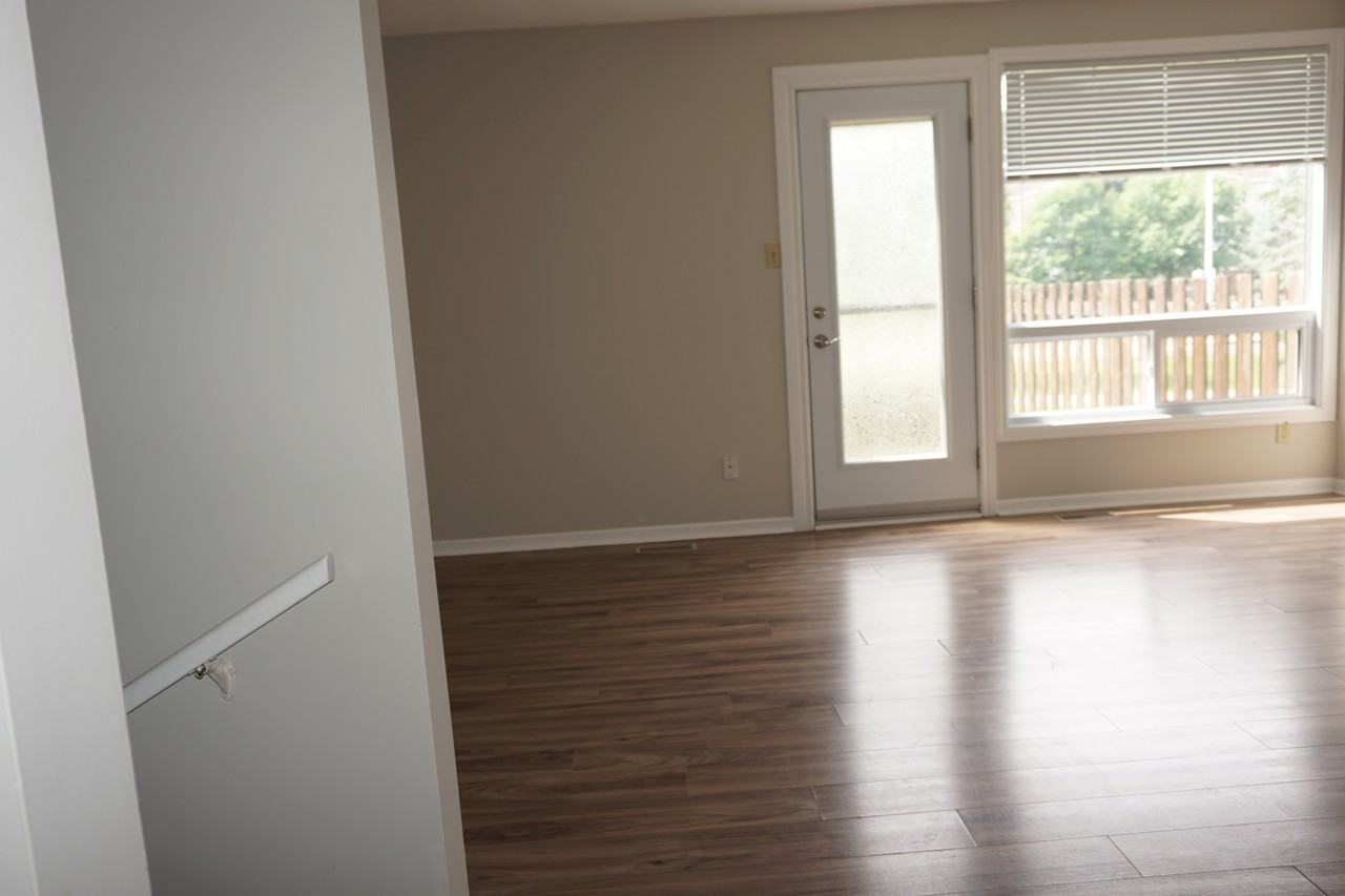 100 McClintock Way - Photo 3 of 16