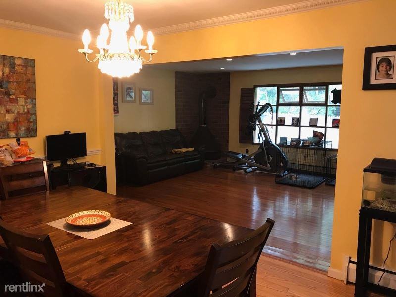 117 Ivy Ln - Photo 2 of 10