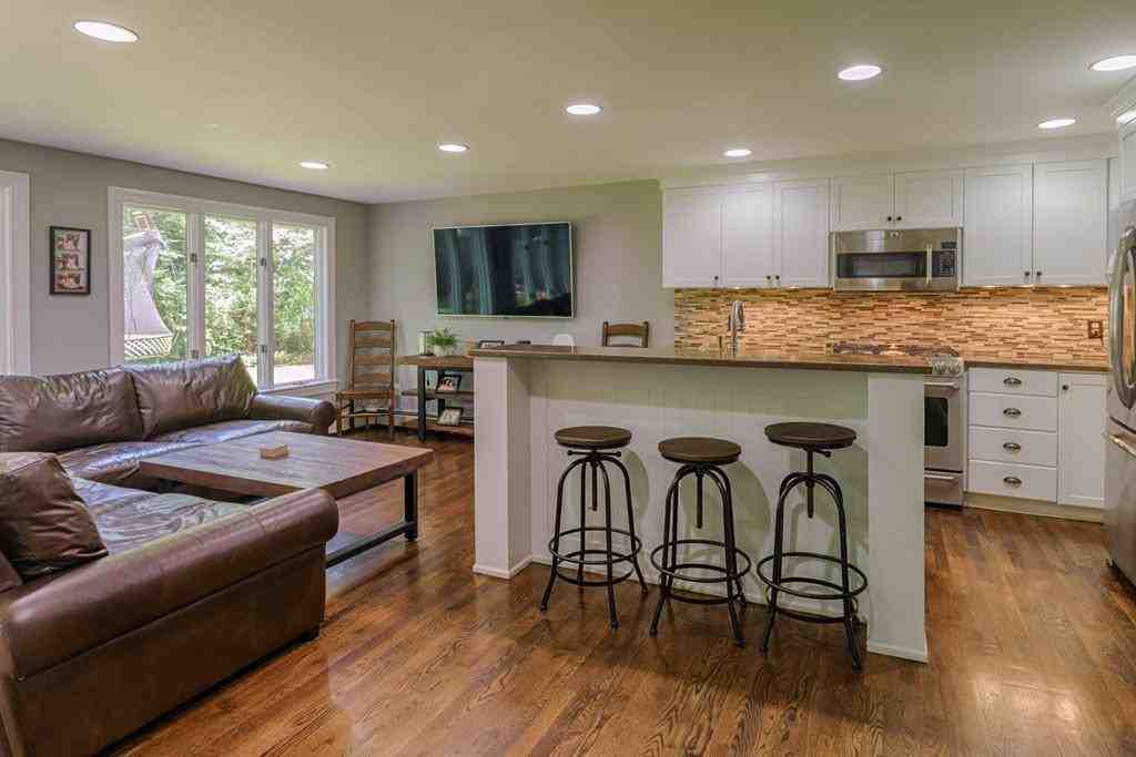 15 Princeton Rd - Photo 3 of 17