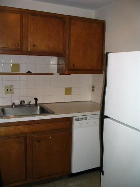 105 Tremont St - Photo 2 of 3