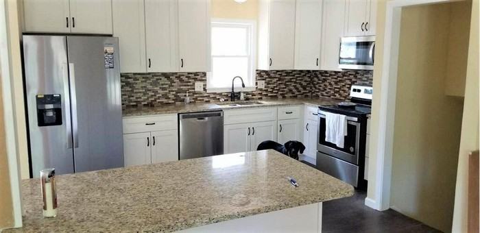 9514 Glenwood Street - Photo 3 of 11