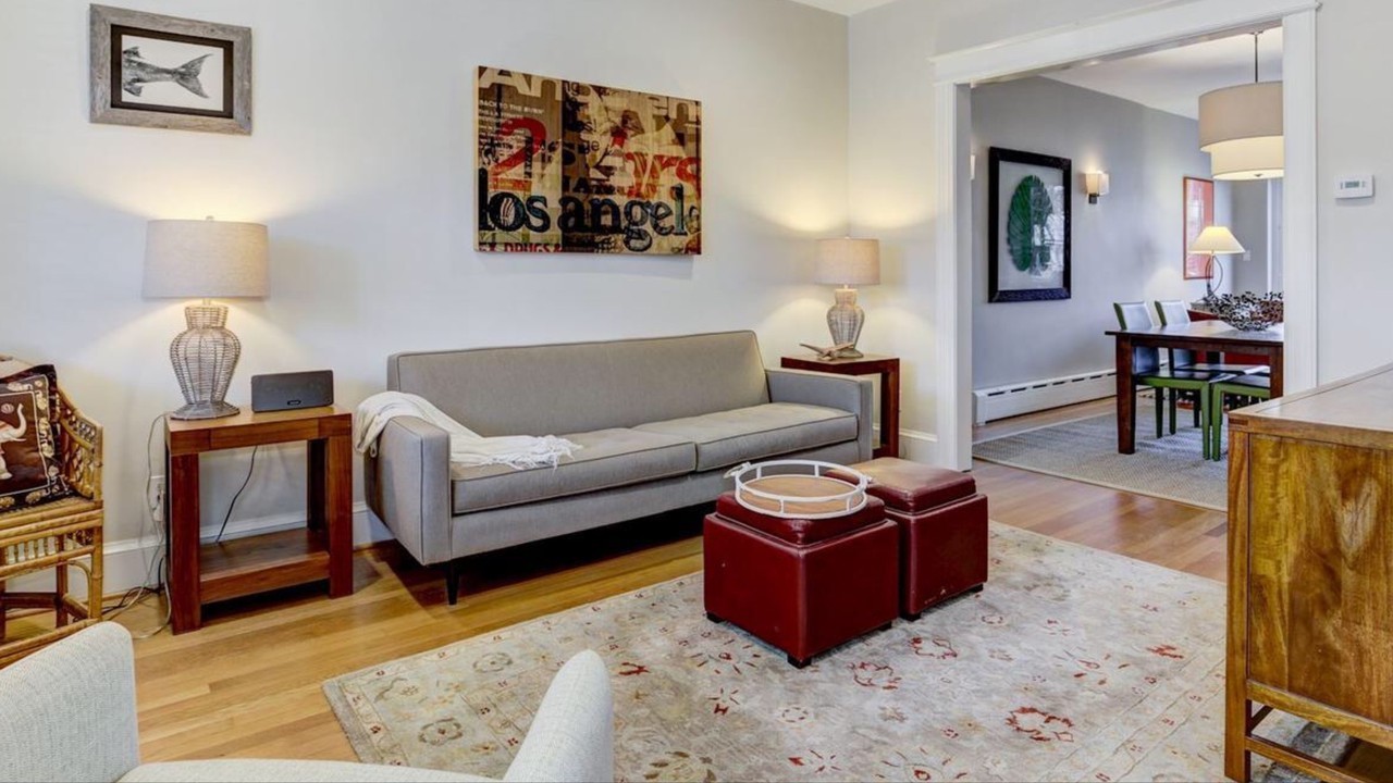 2433 39th Pl Nw - Photo 3 of 16