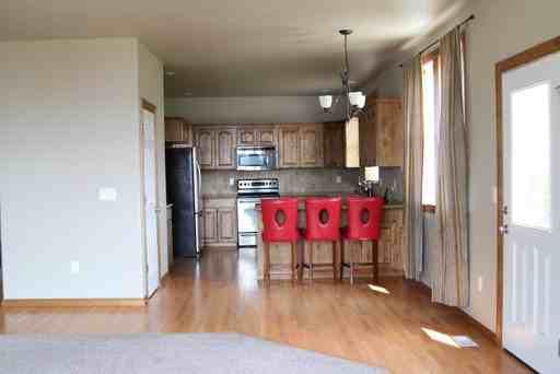 105 Summerset Blvd - Photo 2 of 14