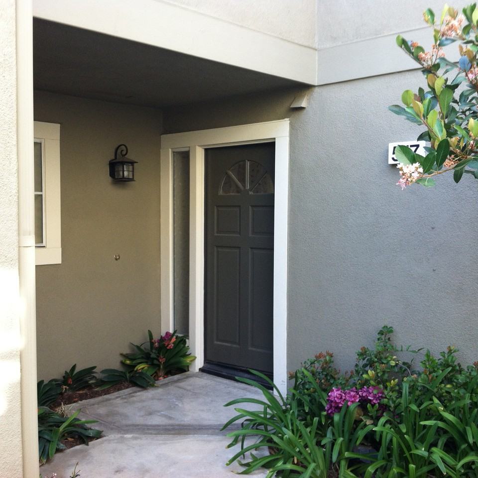 517 S Glenhurst Dr #TH - Photo 2 of 10