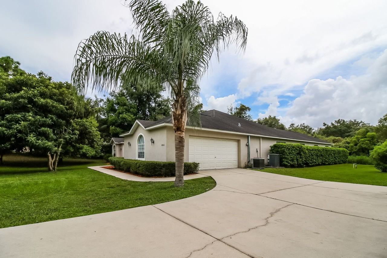 18601 Autumn Lake Blvd - Photo 3 of 22