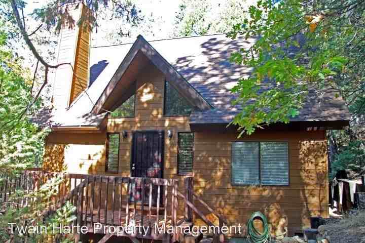 18518 Wildwood Dr - Photo 2 of 13