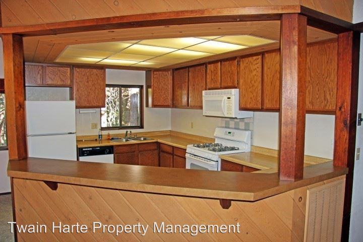 18518 Wildwood Dr - Photo 3 of 13