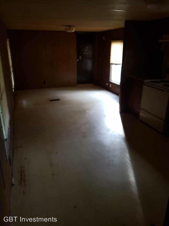401 S Woodson - Photo 3 of 3