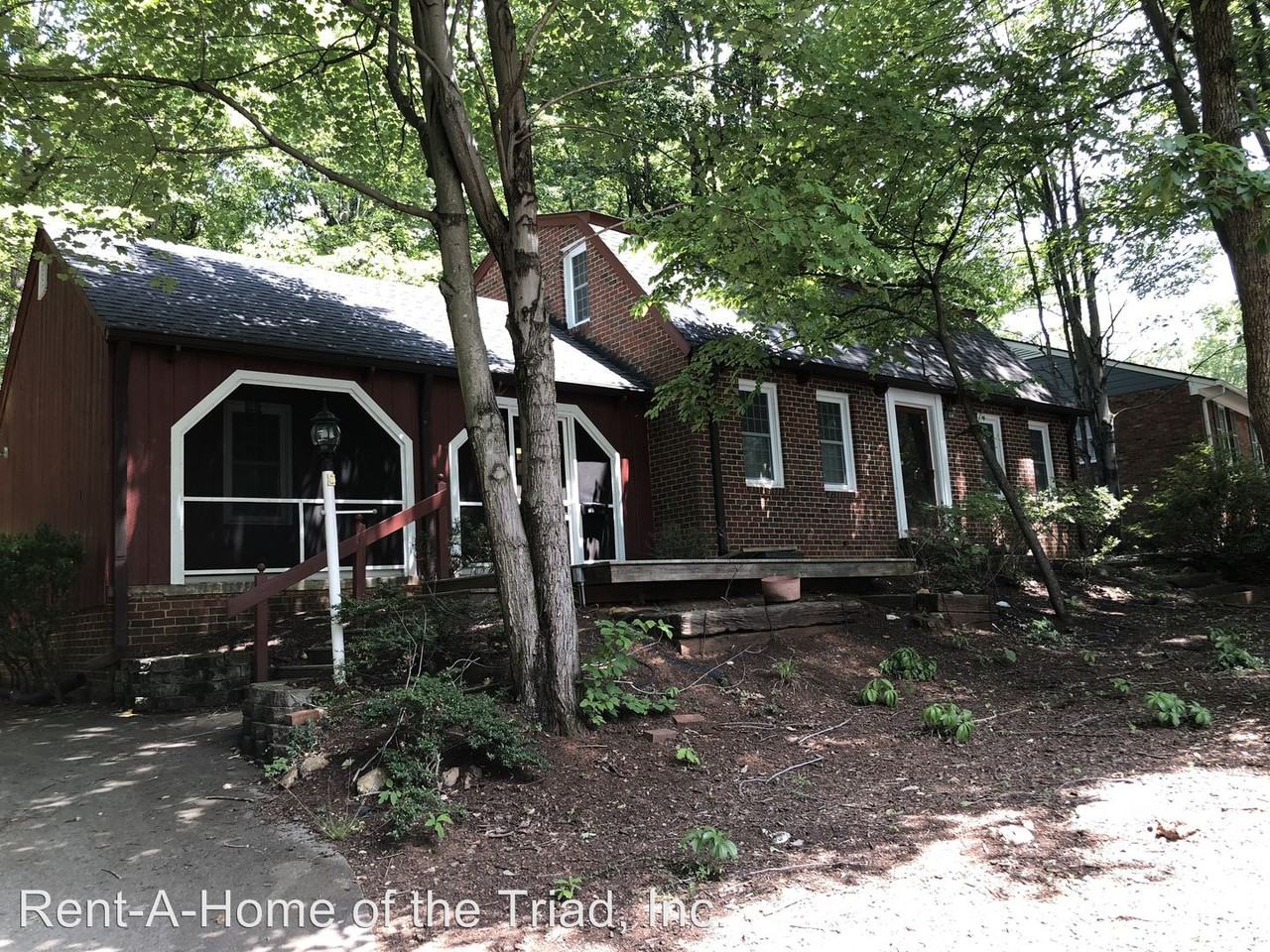 512 Leawood Drive - Photo 2 of 14