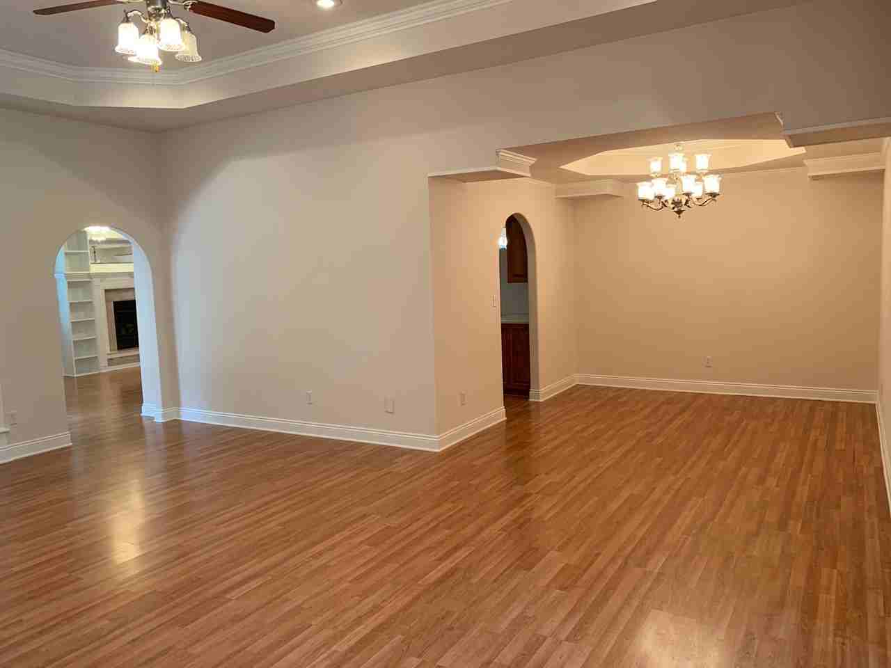 602 Se Cambridge Pl - Photo 2 of 39