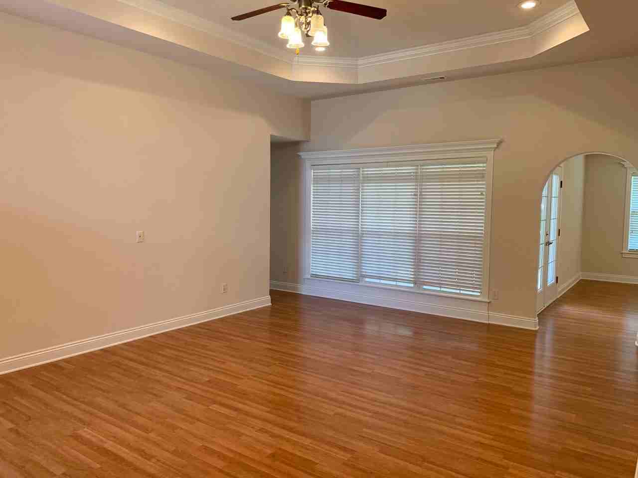 602 Se Cambridge Pl - Photo 3 of 39