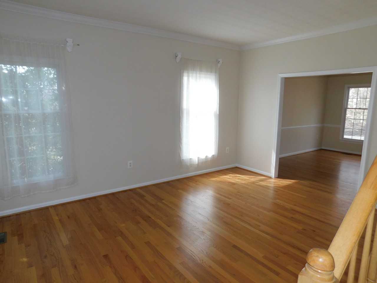 805 Winterberry Dr - Photo 2 of 34