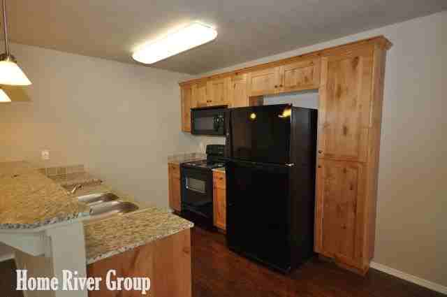 10639 W Wasdale Dr 201 #201 - Photo 2 of 15