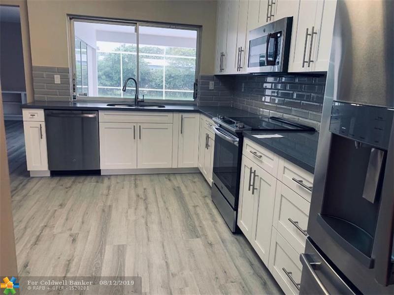 6201 Sw 9th St - Photo 2 of 6