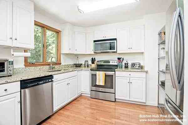 32 Brooksbie Rd. - Photo 3 of 13