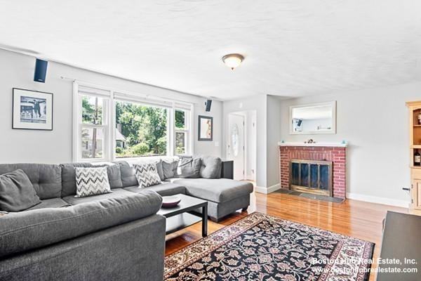 32 Brooksbie Rd. - Photo 2 of 13