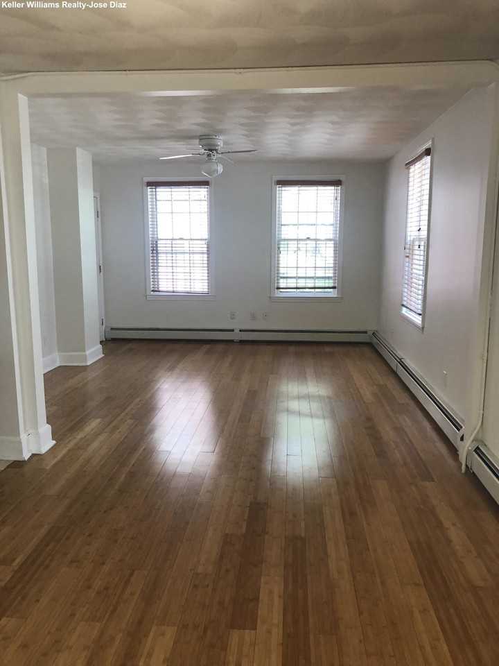 23 South #23 - Photo 3 of 6