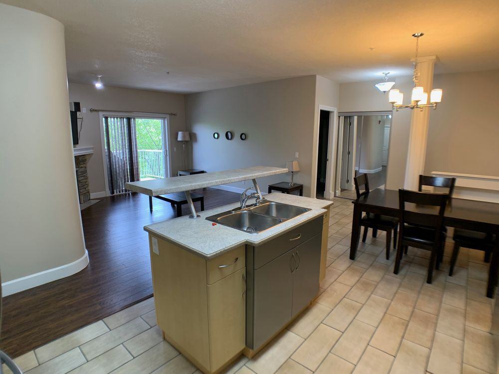 9918 Apartment - Photo 3 of 21