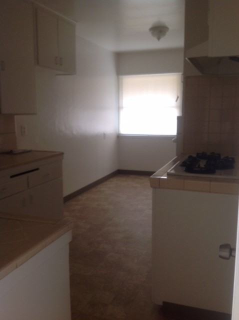 1461 W Olive St - Photo 3 of 5