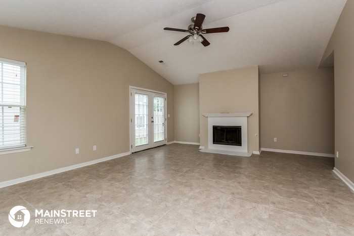 1350 Lafayette Square - Photo 2 of 15