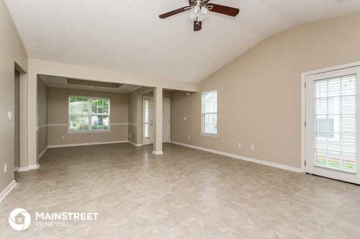 1350 Lafayette Square - Photo 3 of 15