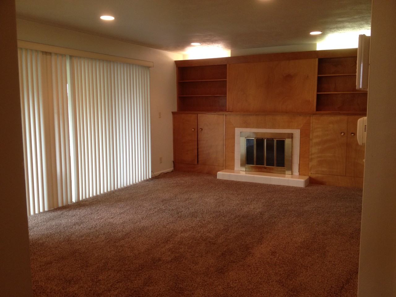 1187 S Main St - Photo 2 of 15