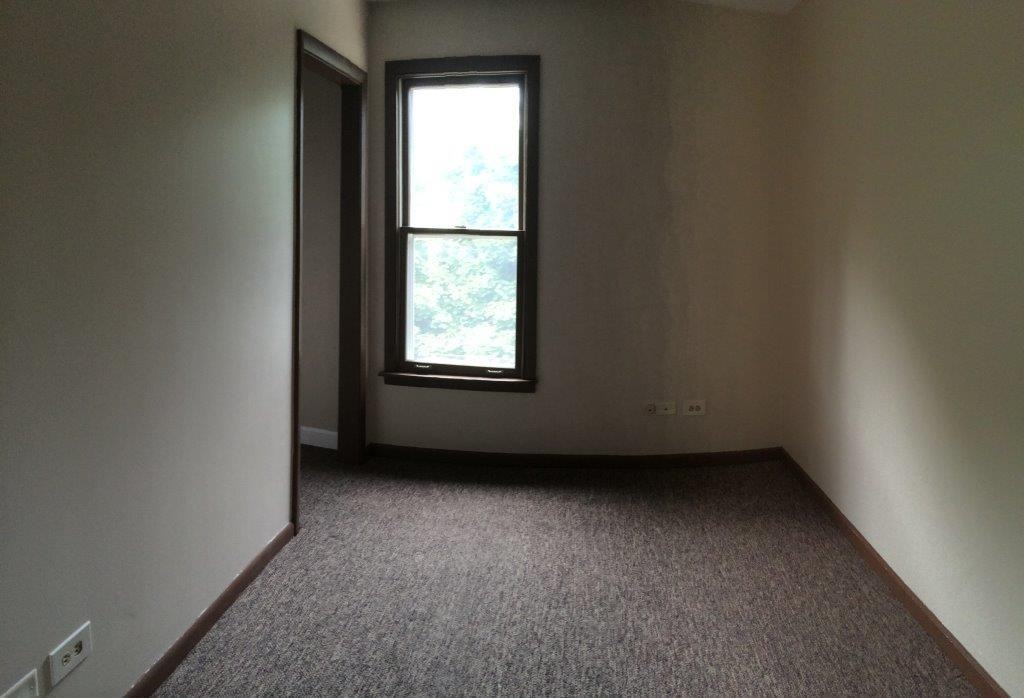 500-502 Seminary Ave - Photo 2 of 7