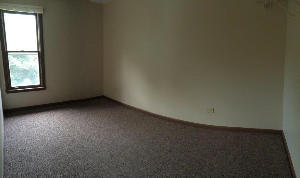 500-502 Seminary Ave - Photo 3 of 7