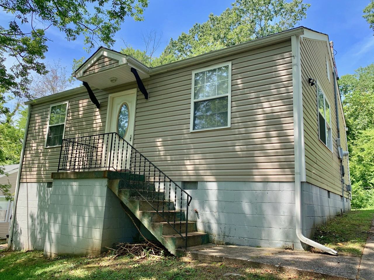 854 East Happy Hollow Drive - Photo 2 of 13