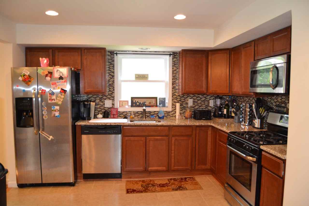 5 Donwood Dr - Photo 3 of 22