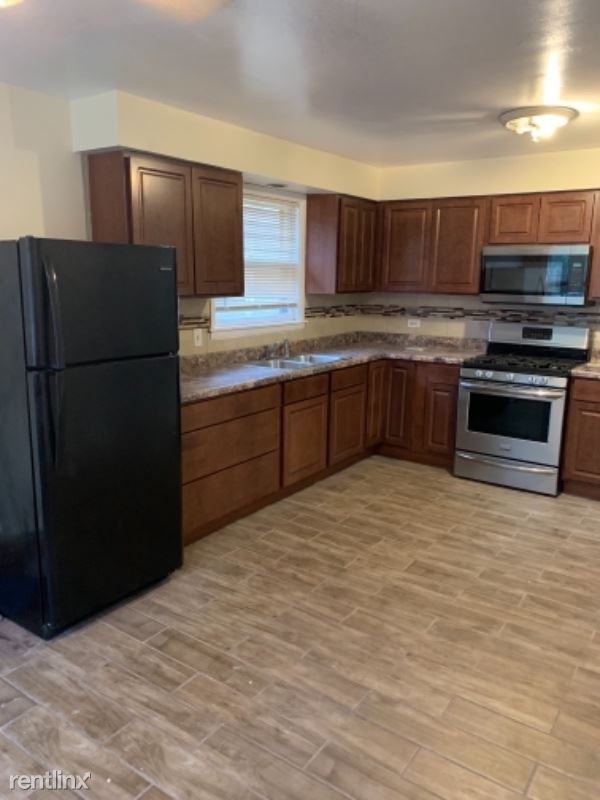 2251 119th Street 1 - Photo 2 of 15