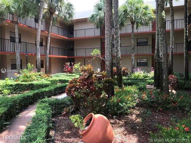 10865 Sw 112th Ave 106 - Photo 2 of 10