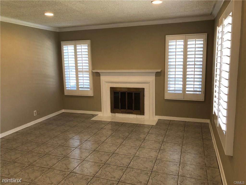 135 E Hermosa Dr - Photo 2 of 10