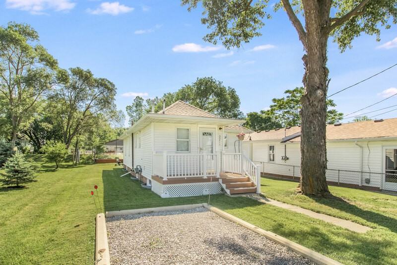 35711 Leland St - Photo 3 of 20