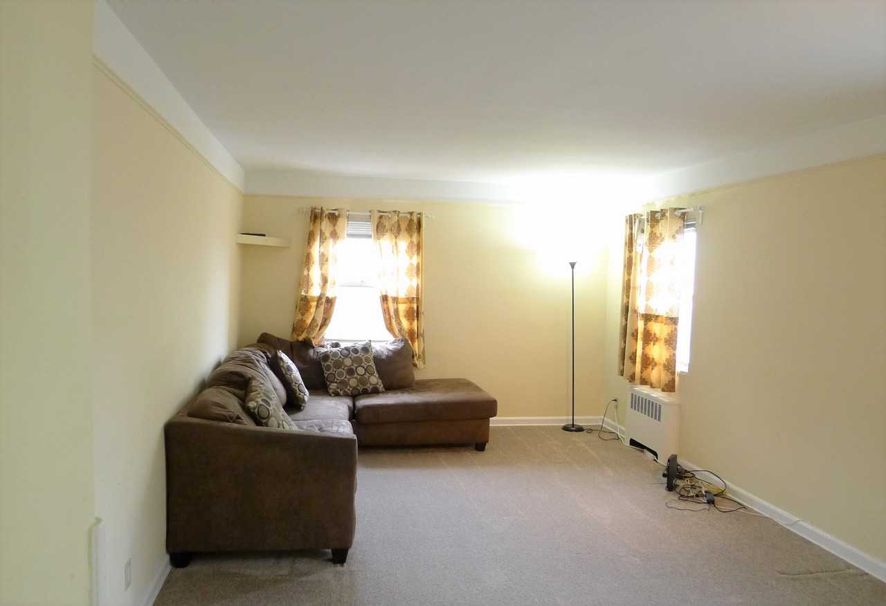 330 S Broadway - Photo 2 of 21